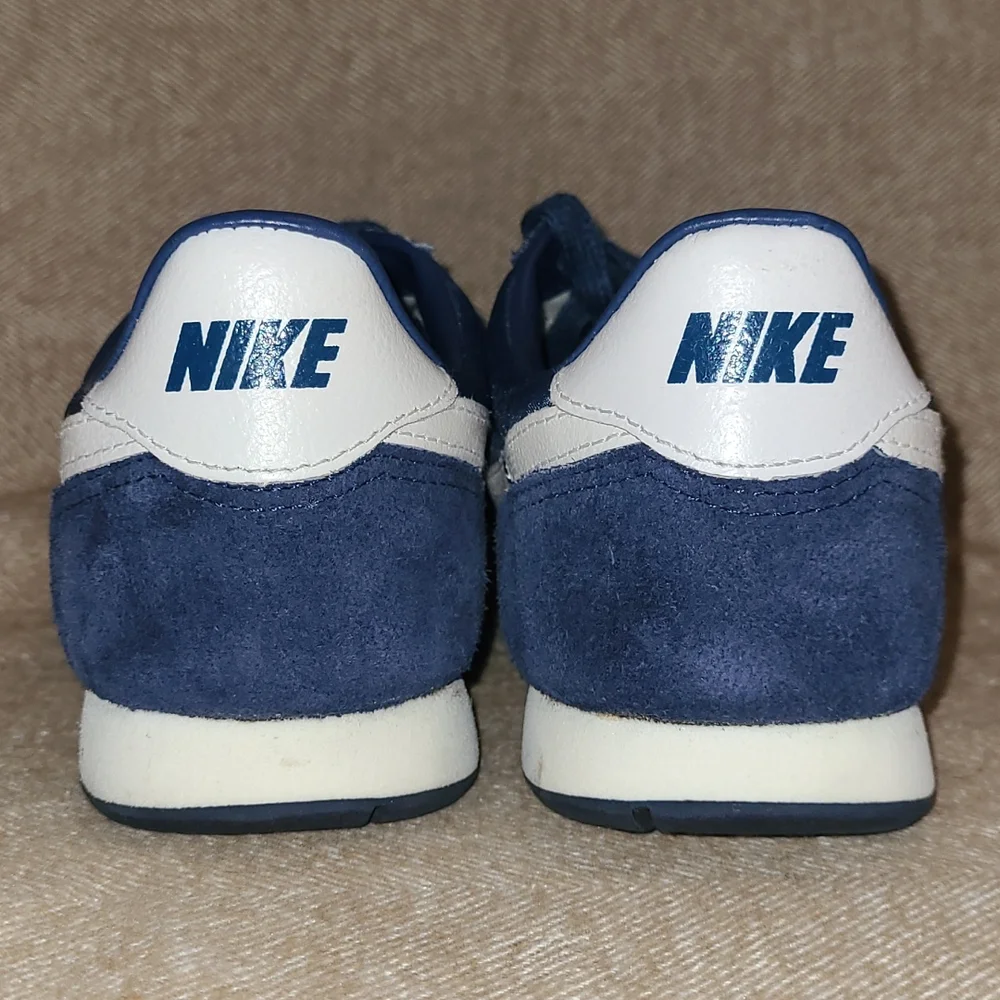 Nike Vintage 1985 Rio Trainers in LIKE NEW condition - Picture 6 of 10